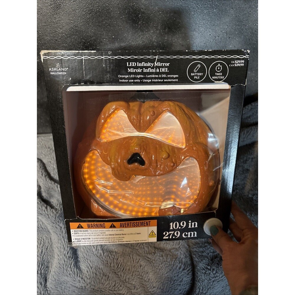 Orange LED Black Pumpkin Jack O Lantern Infinity  Halloween Light New In Box